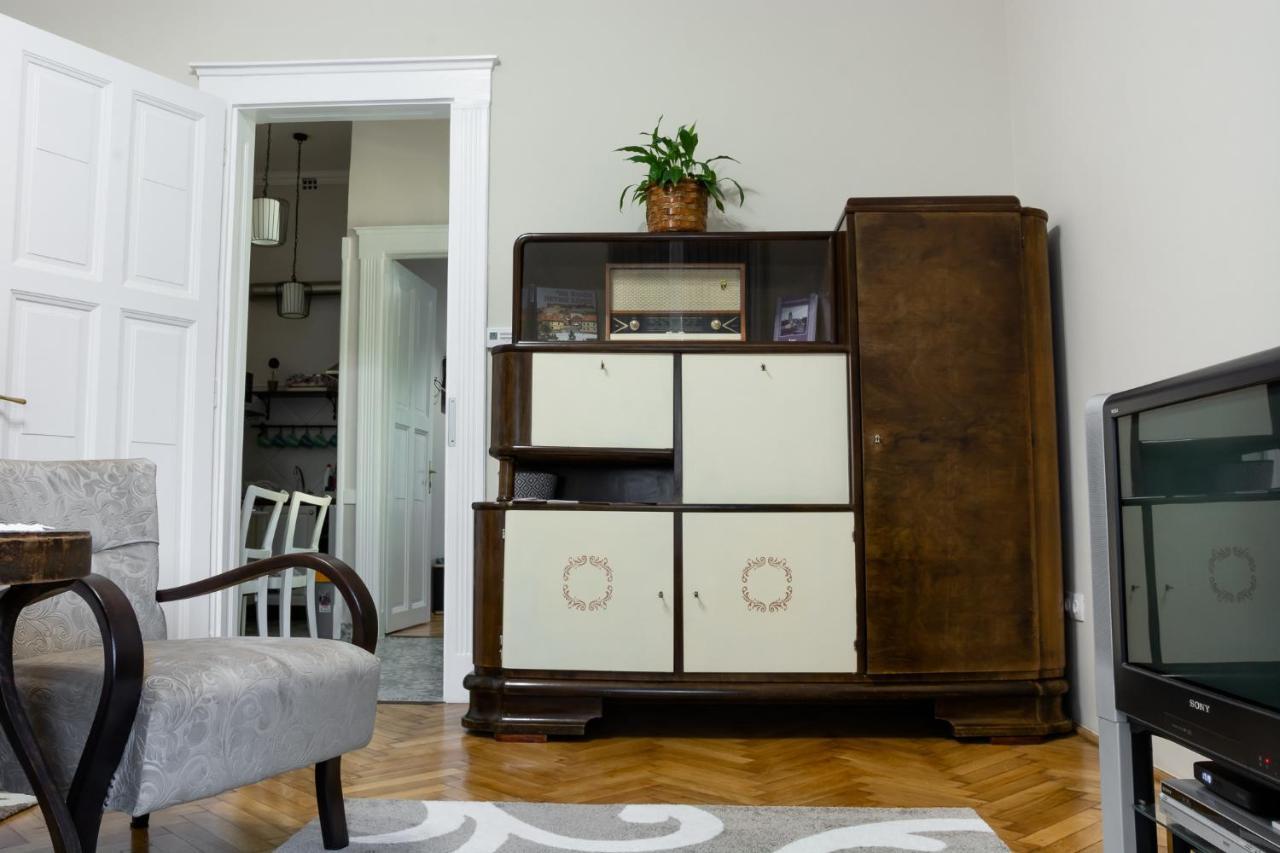 Ekszerdoboz Apartman Eger Apartment ภายนอก รูปภาพ