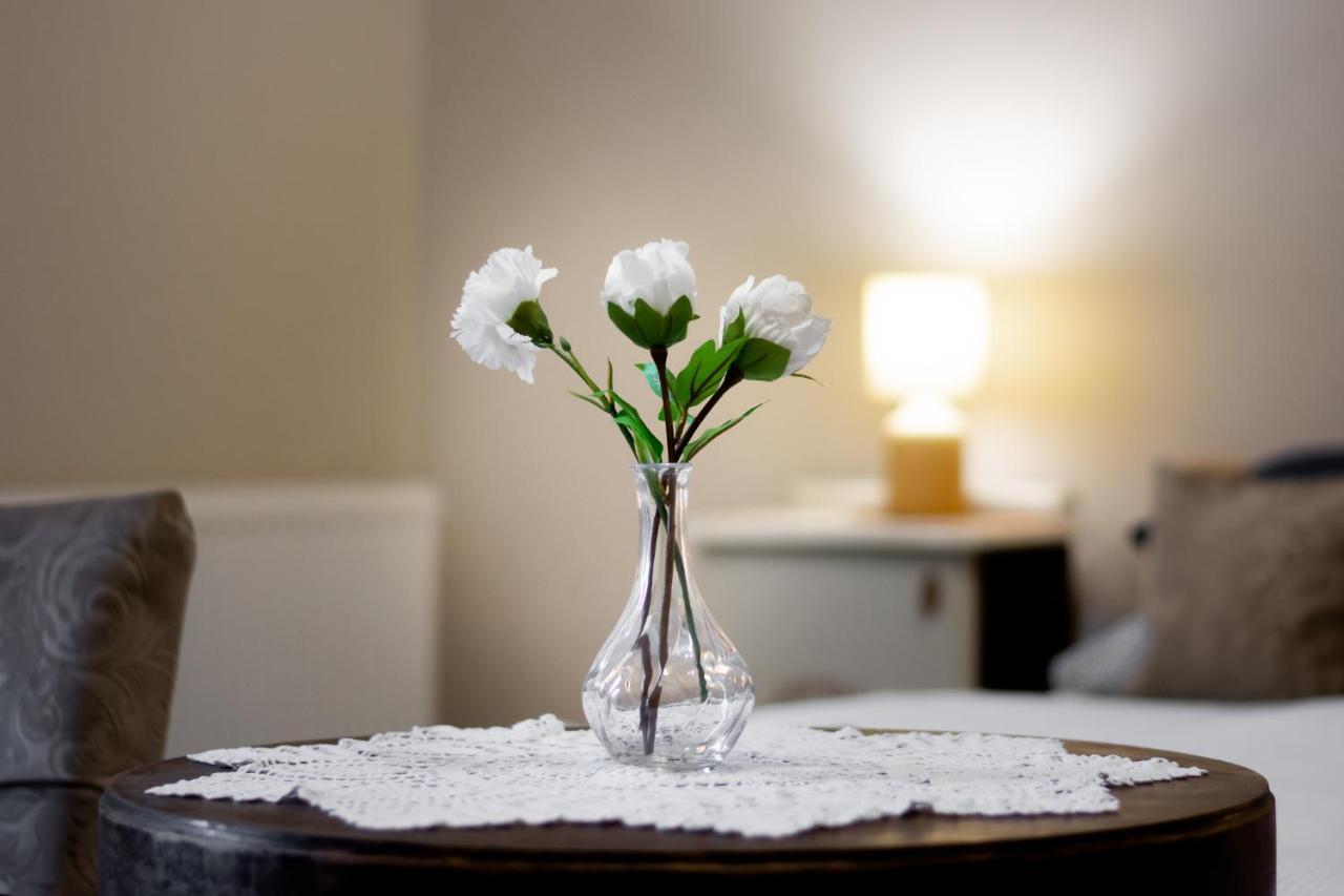 Ekszerdoboz Apartman Eger Apartment ภายนอก รูปภาพ