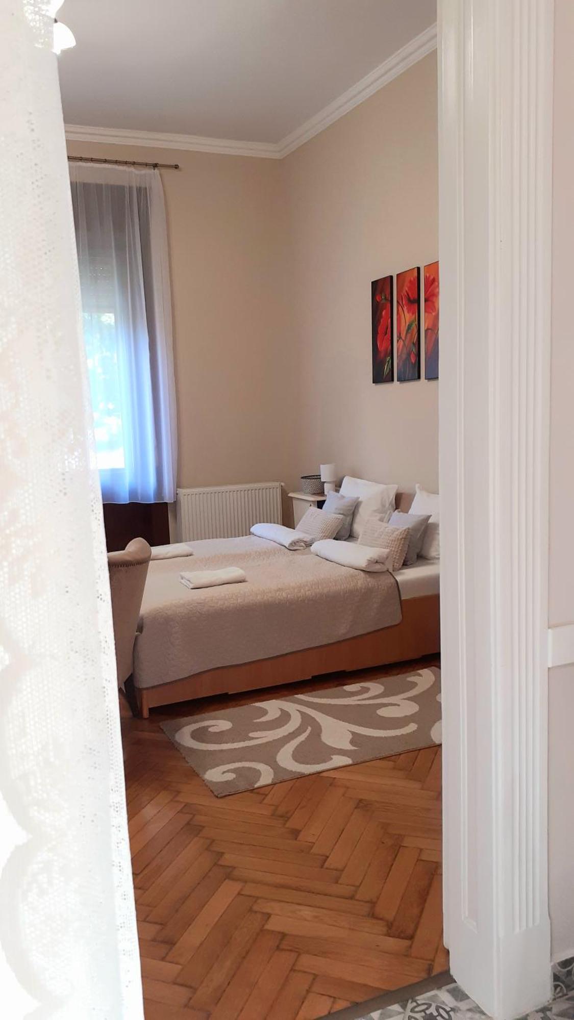 Ekszerdoboz Apartman Eger Apartment ภายนอก รูปภาพ