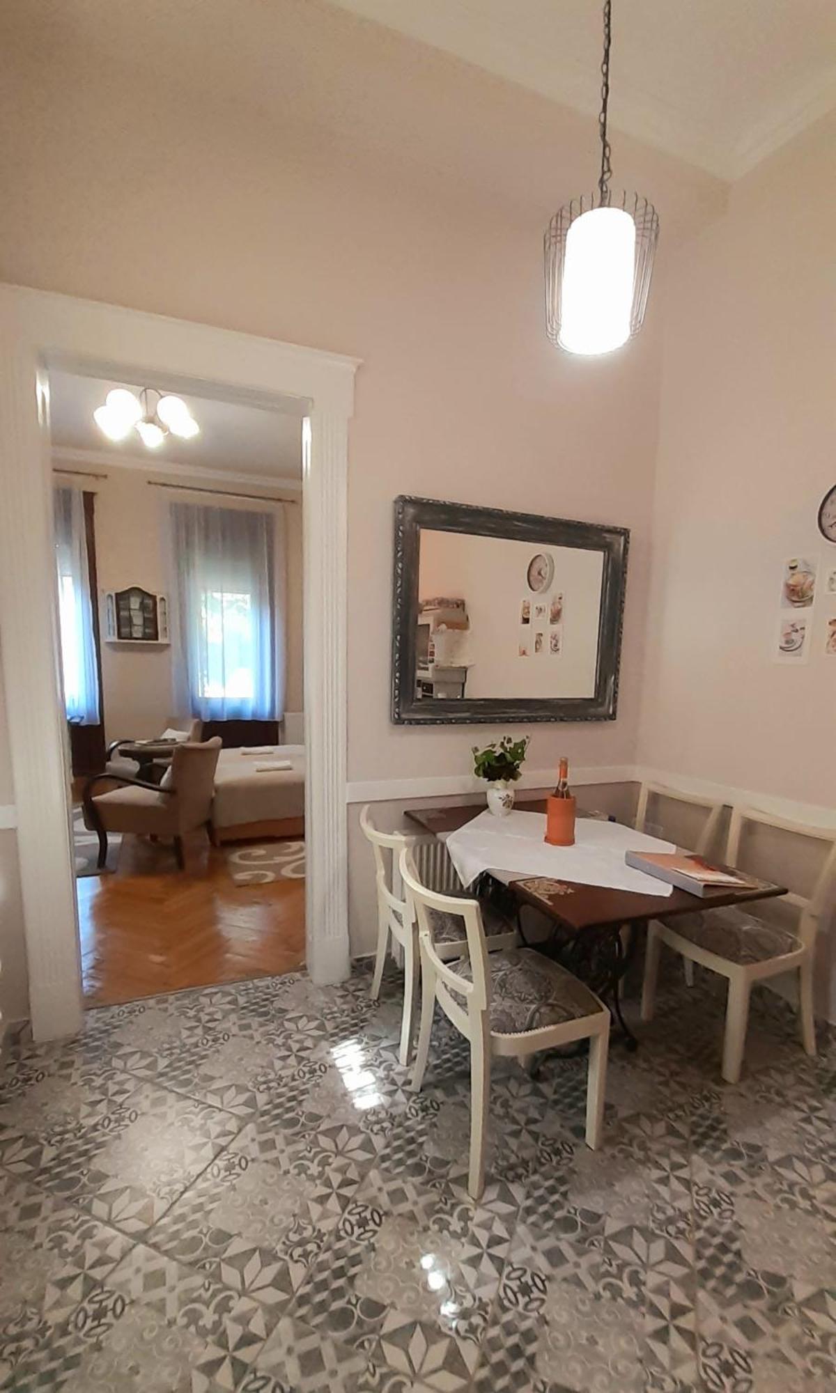 Ekszerdoboz Apartman Eger Apartment ภายนอก รูปภาพ